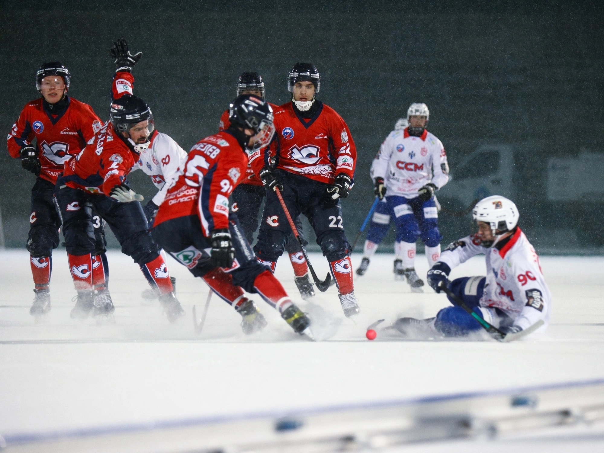 Битвы клубов с большой историей: не пропустите матчи по хоккею с мячом «Сибсельмаш» – «СКА-Нефтяник» и «Родина» – «Старт» на каналах «ТВ Спорт» и «Хоккей ТВ»