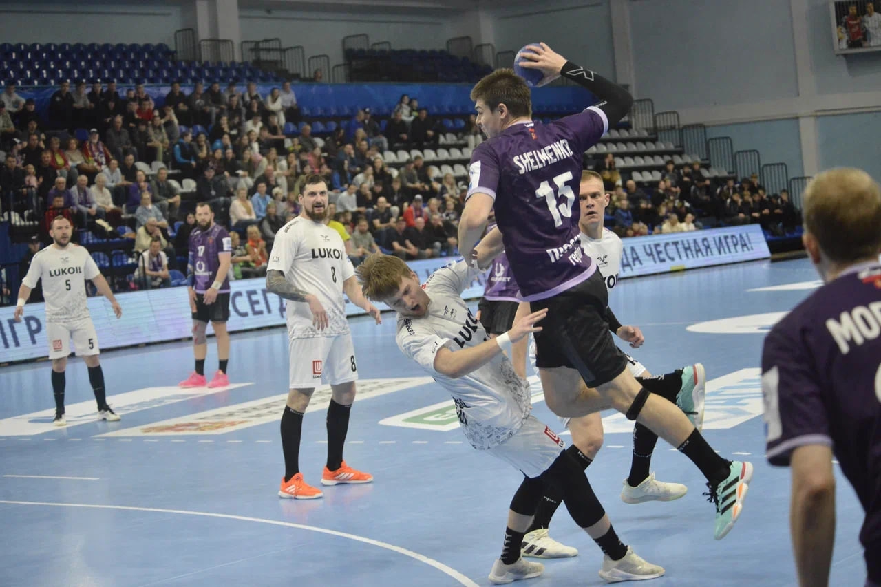 Те, кто точно играют в плей-офф: увидим матчи гандбольной суперлиги «Динамо-Сунгуль» – «Чеховские Медведи» и «Скиф» – «ВиктОр» на каналах «Мяч» и «Триколор Спорт»