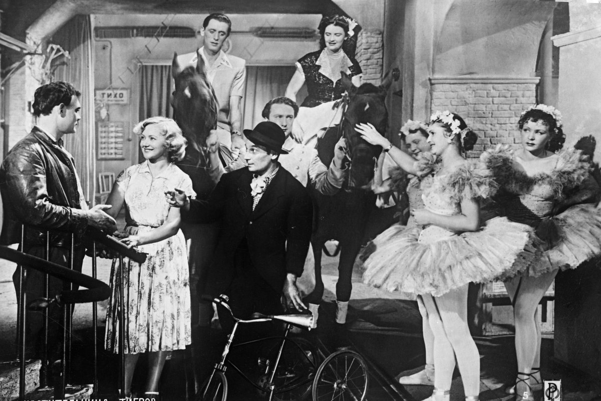 Укротительницы, атаманы, влюбленные и настоящие друзья: понедельник с нашими легендарными комедиями на канале «Советская киноклассика»