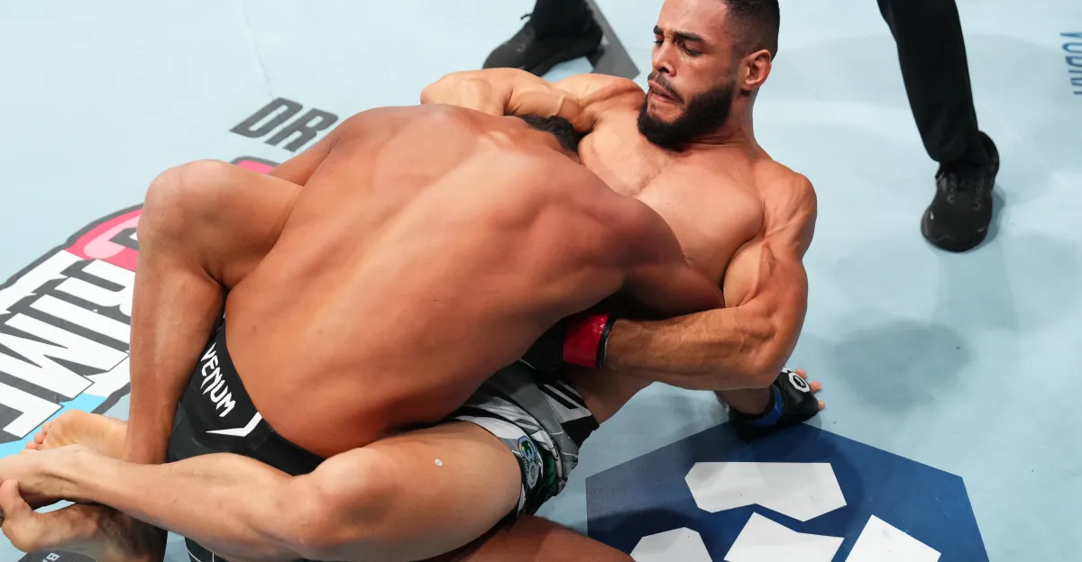 Салихов против Медича, топовый Бонфим дерется с Брауном, красотки Силва и Кавалканти: смотрим UFC Fight Night 264 на канале «МАТЧ!»