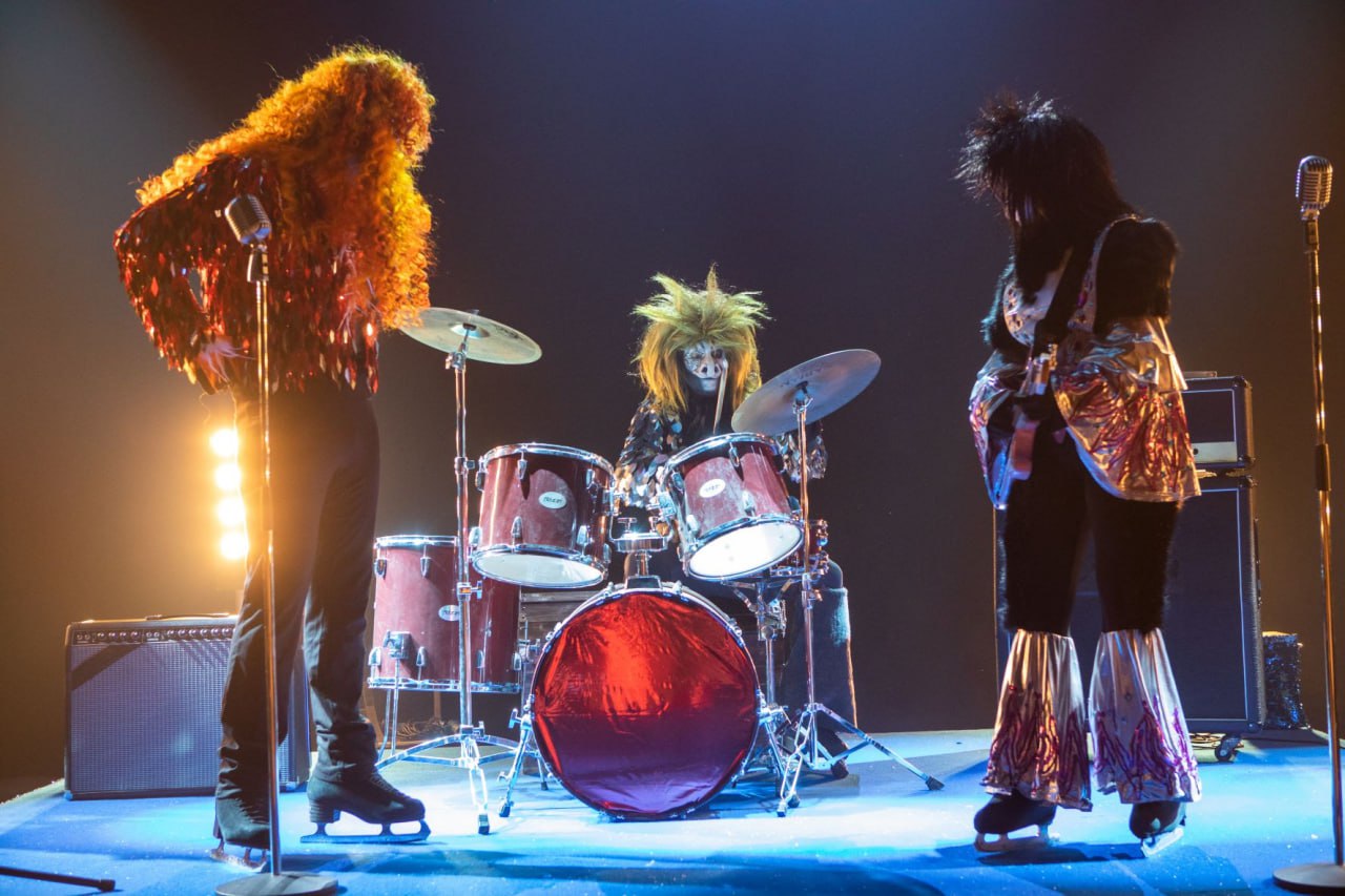 Мы к вам заехали на час: в Петербурге состоится премьера спектакля «Бременские музыканты на льду» с Бережной и Туктамышевой