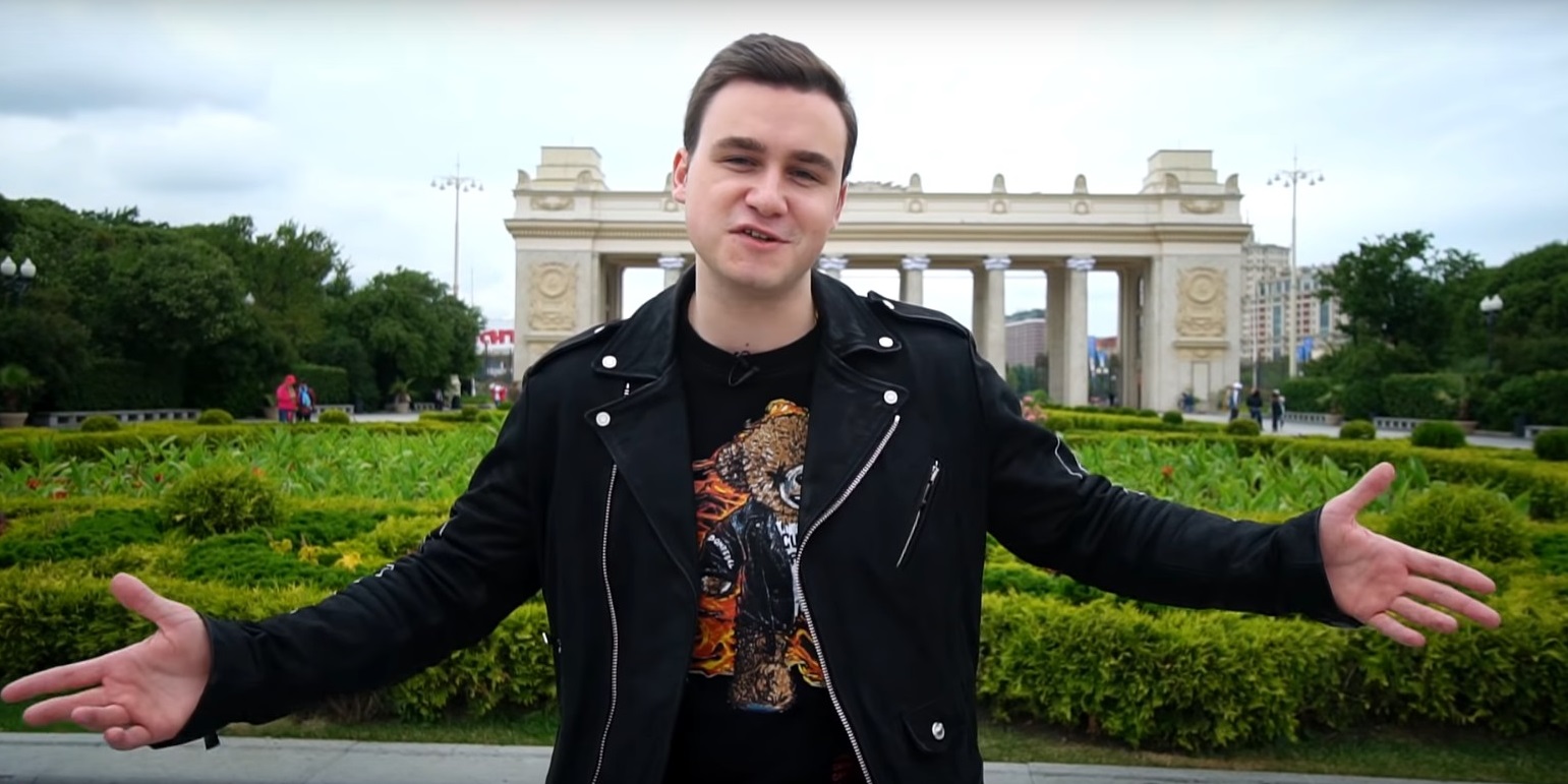 Блогер против рэпера