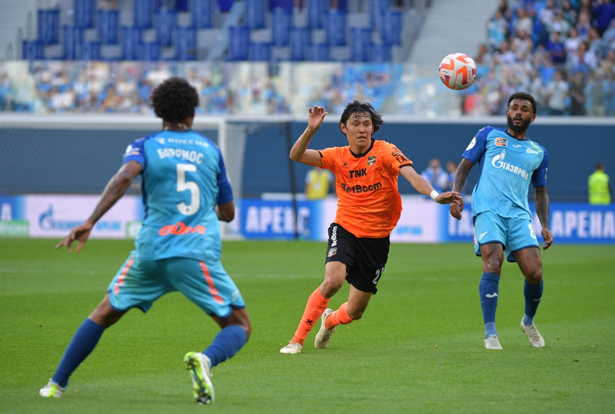 Две столицы — одно сердце: смотрим футбольный матч «Зенит» — «Урал» на телеканале «МАТЧ!»