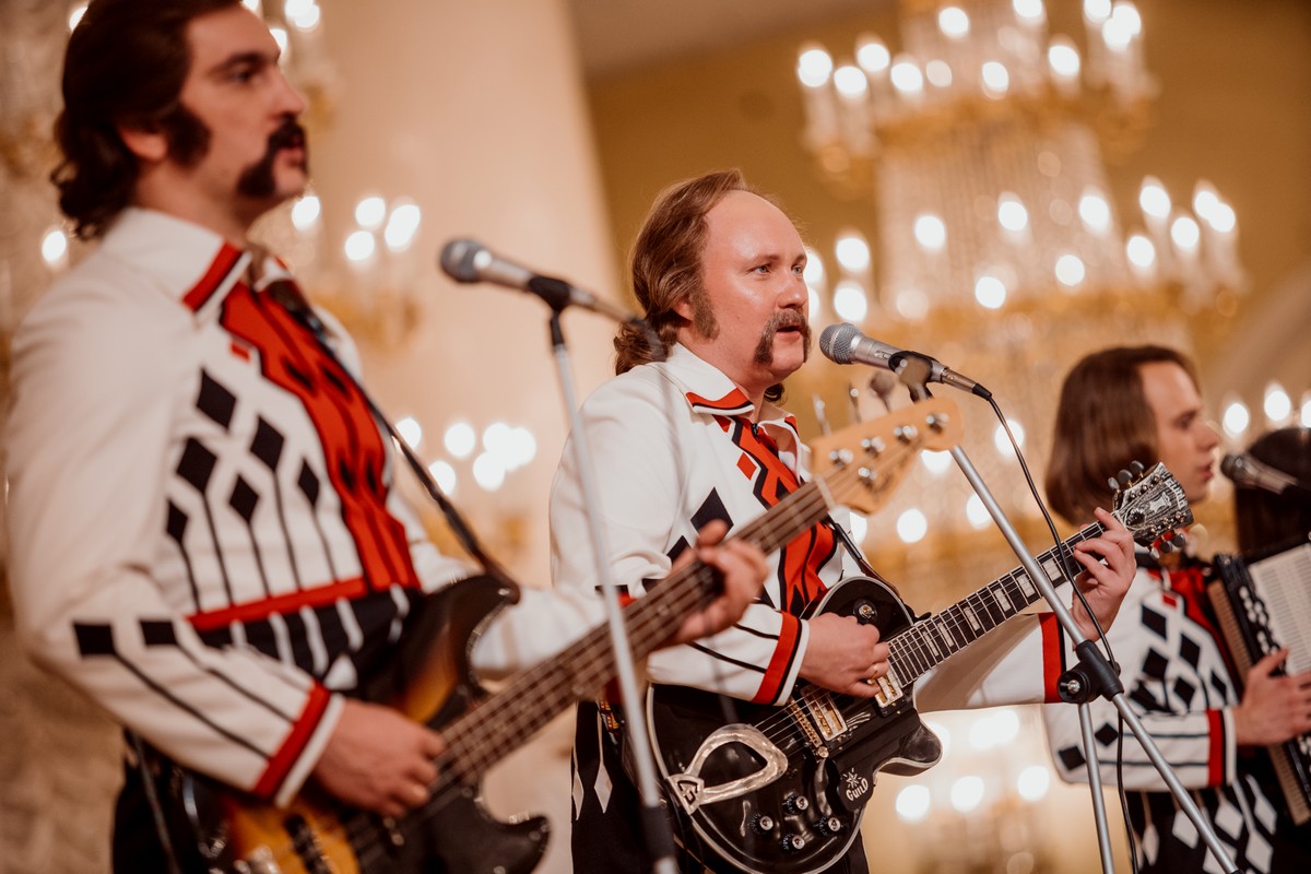 Премьера сезона: историю легендарных «Песняров» расскажет Первый канал в сериале «За полчаса до весны»