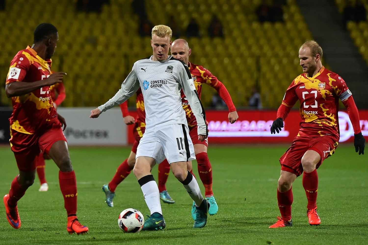 Быки против оружейников