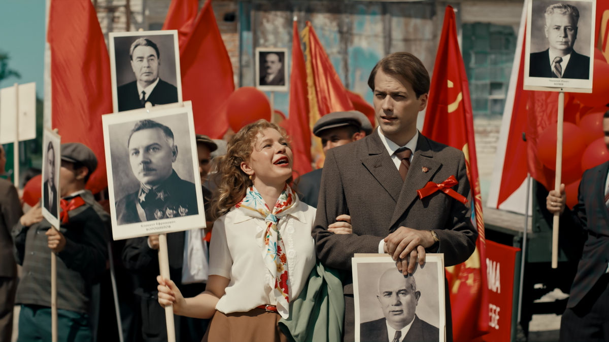 Содержание 1–8 серий: Первый канал запускает премьеру нового ретросериала «Арбатские тайны»