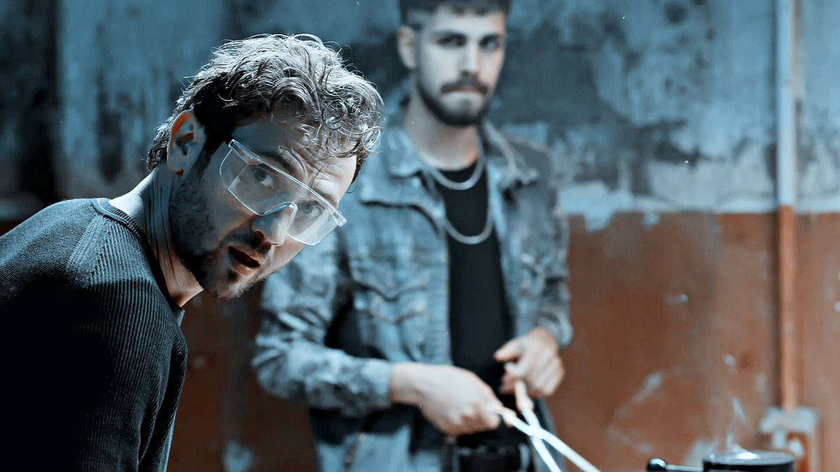 Возмездие интеллектуала: турецкий сериал «Гений» на канале «Лавстори» показывает конфликт умного сына и алчного отца