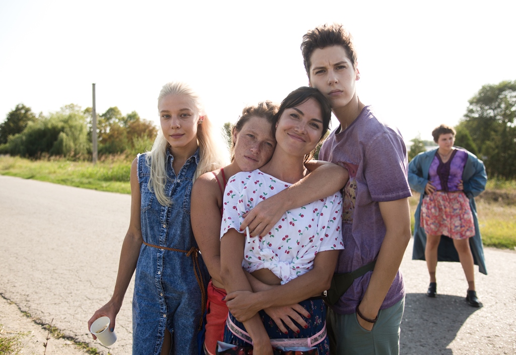 Вызывающий май: сериал «Чики» выходит на СТС уже сегодня