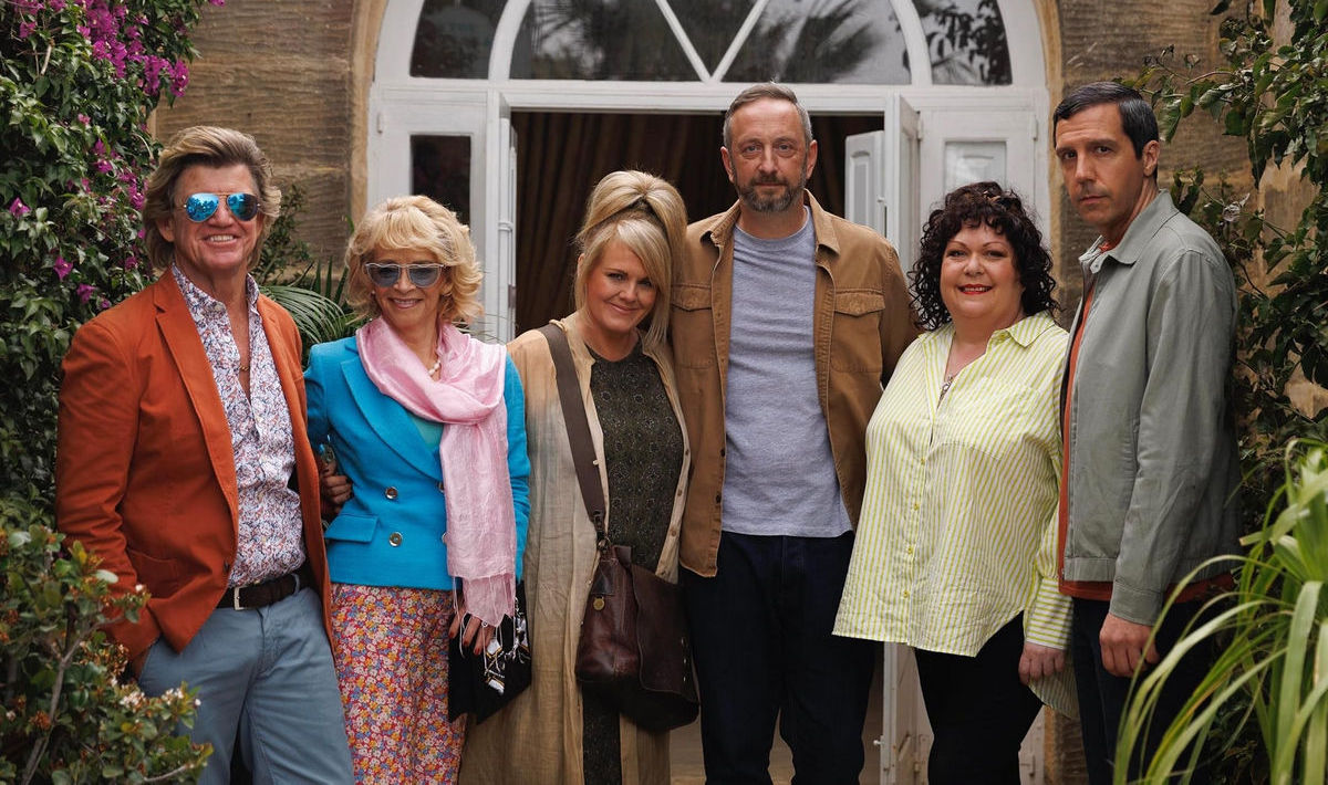 «Шабабники», «Расследования мадам Блан» и другие новинки смотрим в Амедиатеке в августе