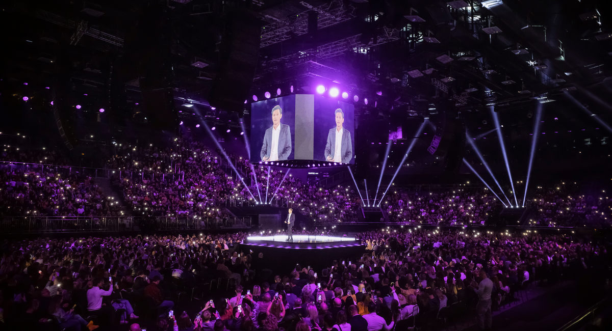 Рекордный сольник из Питера: смотрите стендап-концерт Павла Воли на ТНТ уже сегодня