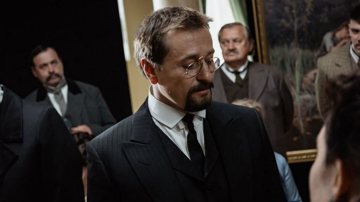 Экшен-детектив «Плевако» с Сергеем Безруковым: первые серии исторического сериала уже доступны к просмотру на PREMIER