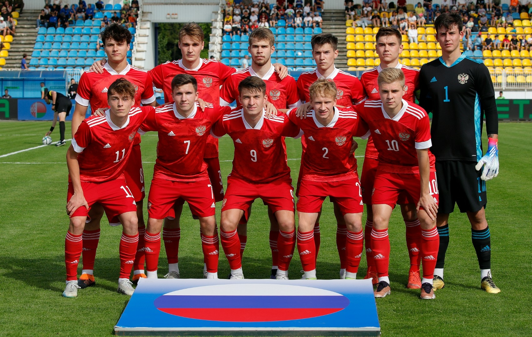 После разгрома играем в Жодино: болеем за молодежную команду России по футболу в системе «Матч ТВ»