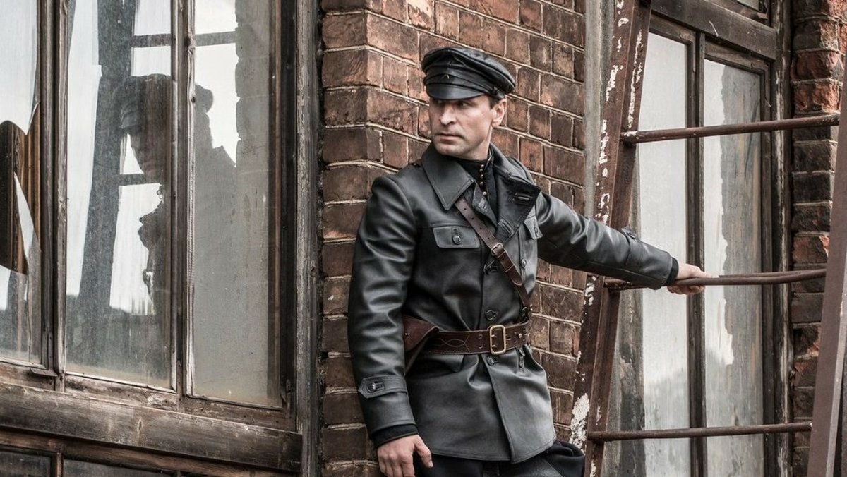 Чекисты, самогонщики, бандиты-поэты: детективный сериал «Цыпленок жареный» на канале «Наше» показывает криминальную суету в раннем Петрограде 