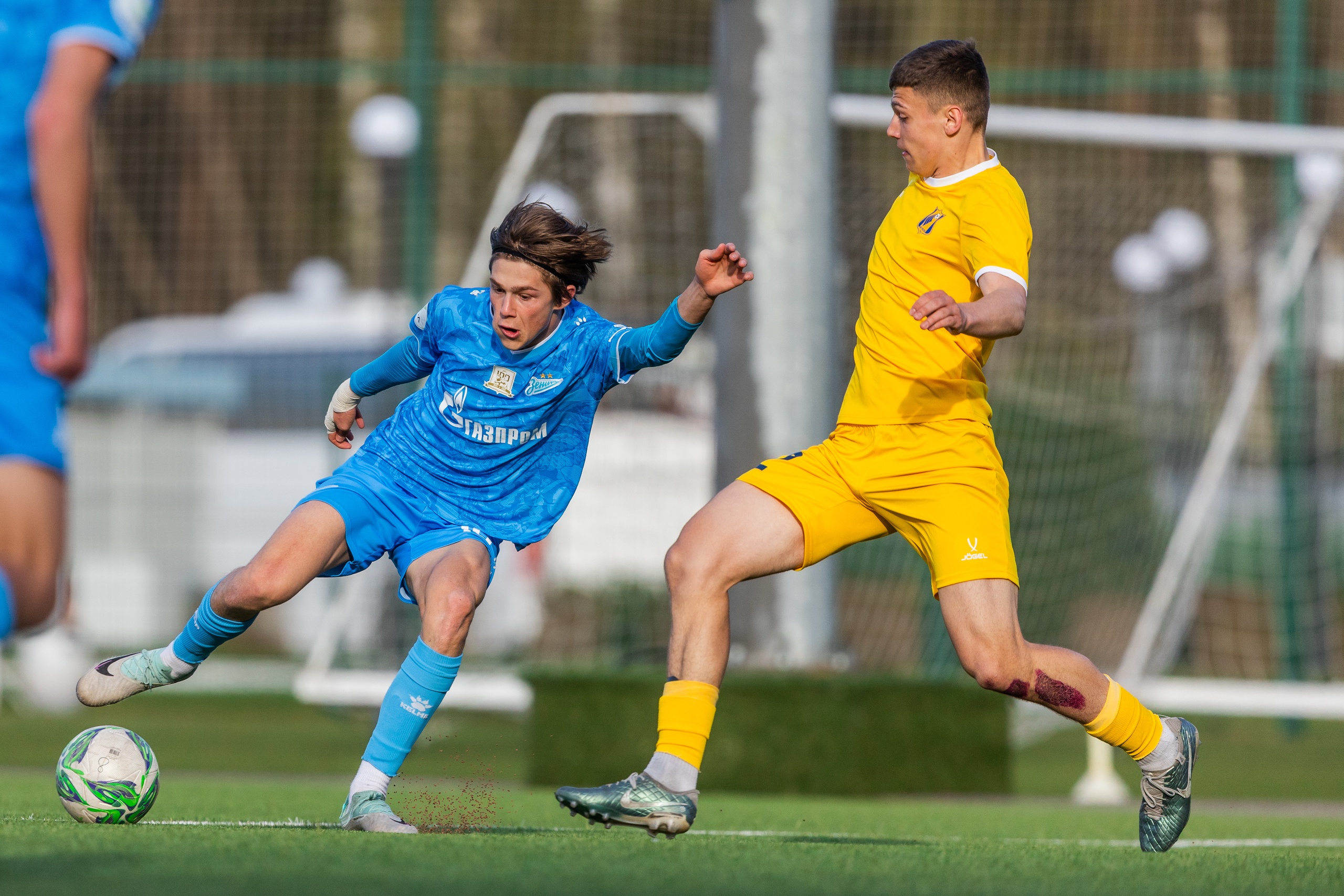 Большие таланты в Москве и Петербурге: смотрим игры ЮФЛ «Зенит» – «Алмаз-Антей» и «Чертаново» – «Акрон-Академия Коноплева» на каналах «Мяч» и «ТВ Спорт»