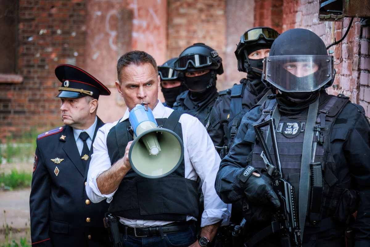 «Чувство такта необходимо»: Актер Роман Грибков – о сериале «Васька», допросах и жизненных принципах