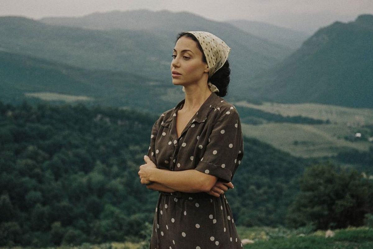 «Не могла сдержать слез»: актриса Зепюр Прилучная о «Войне и музыке» и съемках с мужем