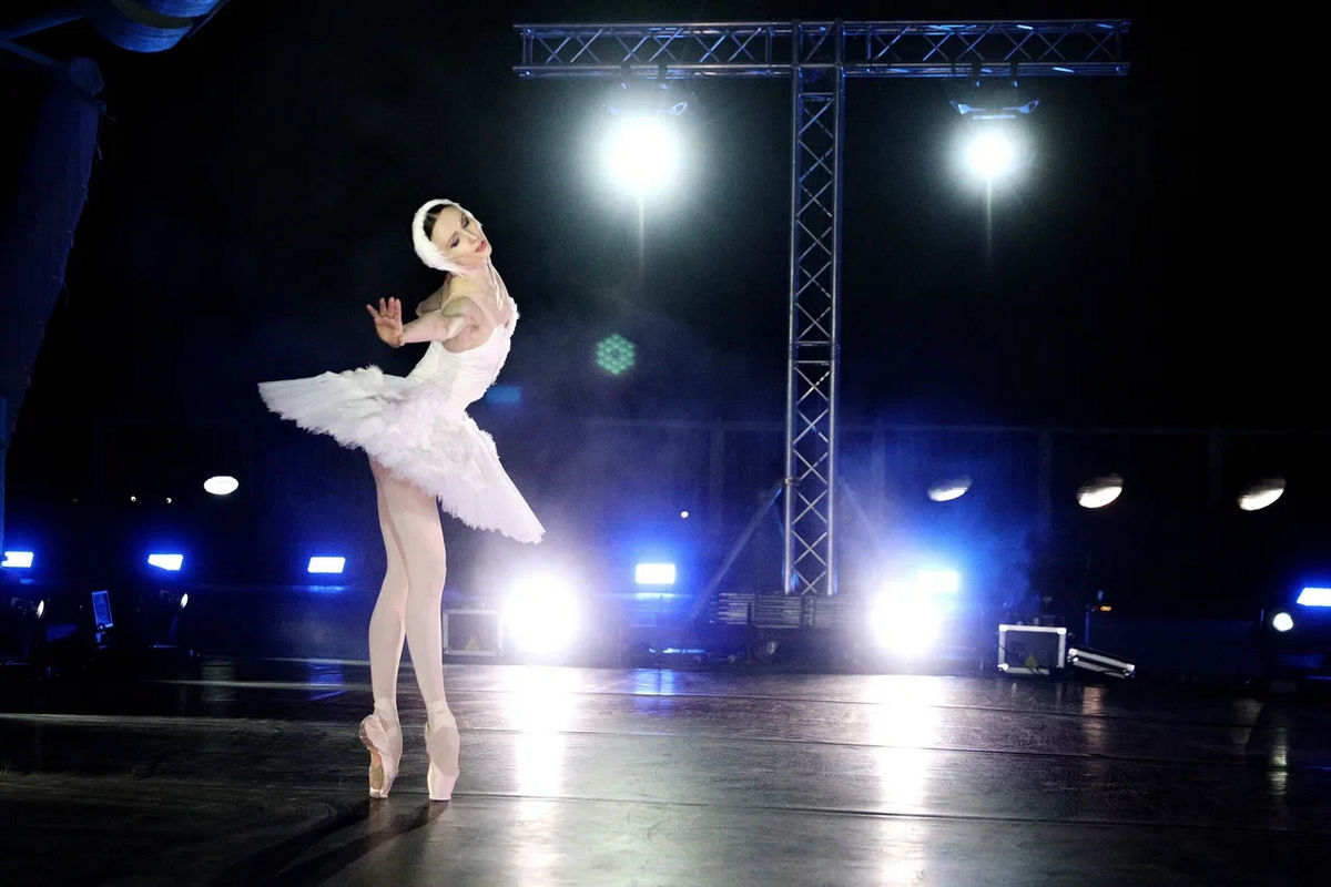 Песни о небе, «Салют-7» и праздничный концерт: что посмотреть в День космонавтики на канале «Россия 1»