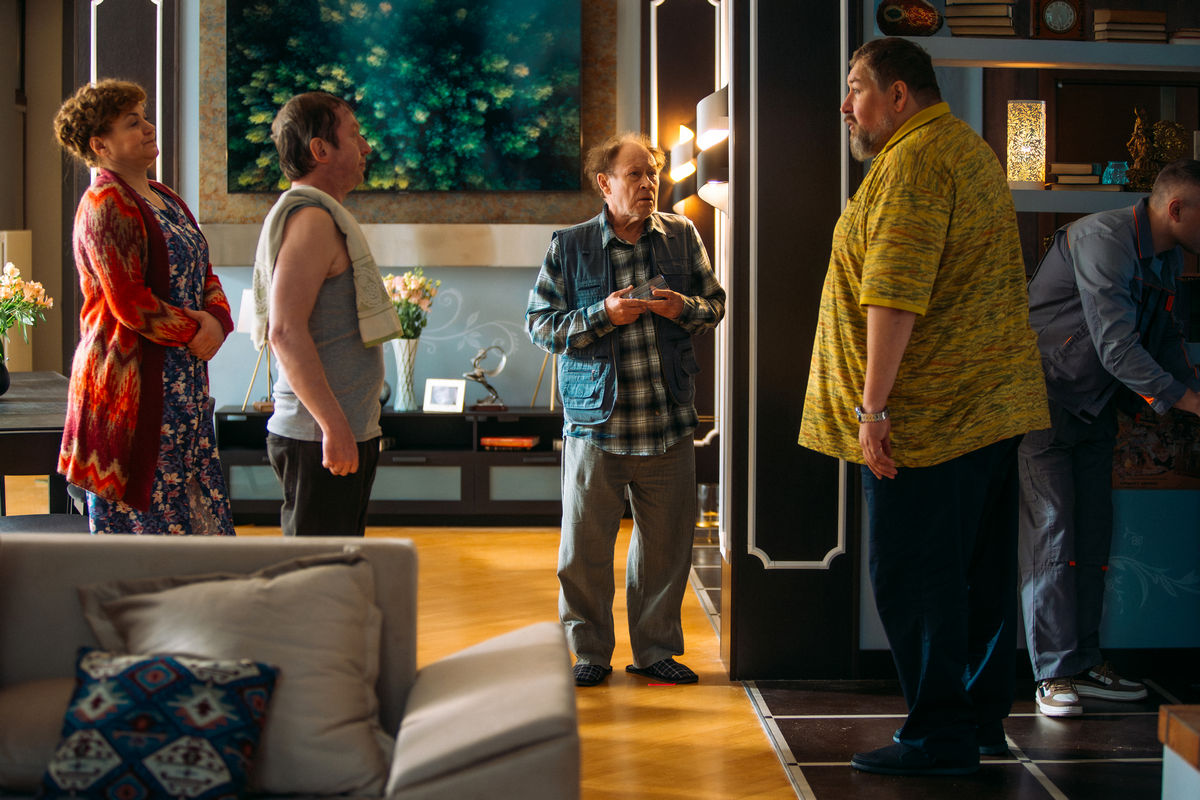 Отметят семилетие: на телеканале СТС выходит новый сезон «Ивановых-Ивановых»