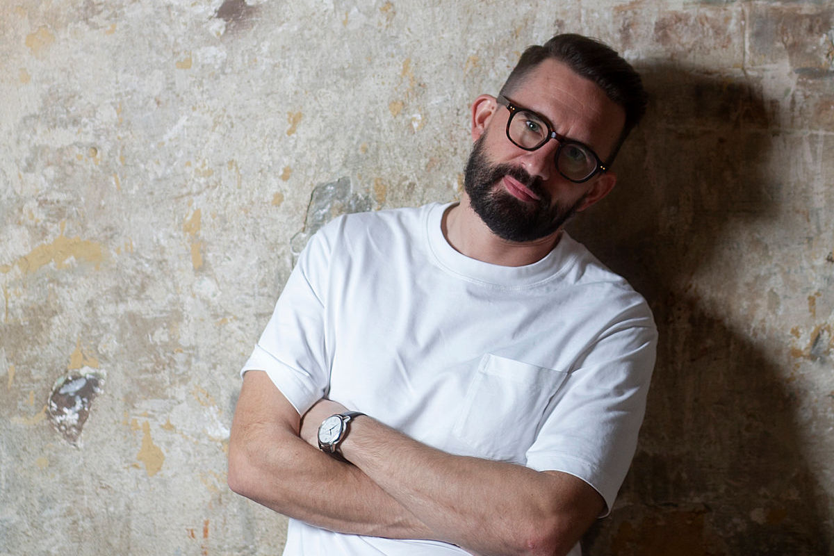 Выдать визу русалке: продюсер Константин Маньковский рассказал о работе над семейным ситкомом «Граница миров»