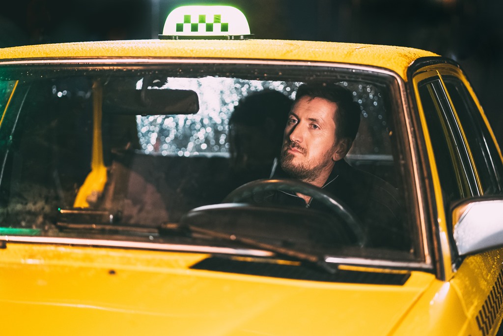 Философская драма: сегодня состоится премьера сериала «Пассажиры» с Кириллом Кяро в Сети