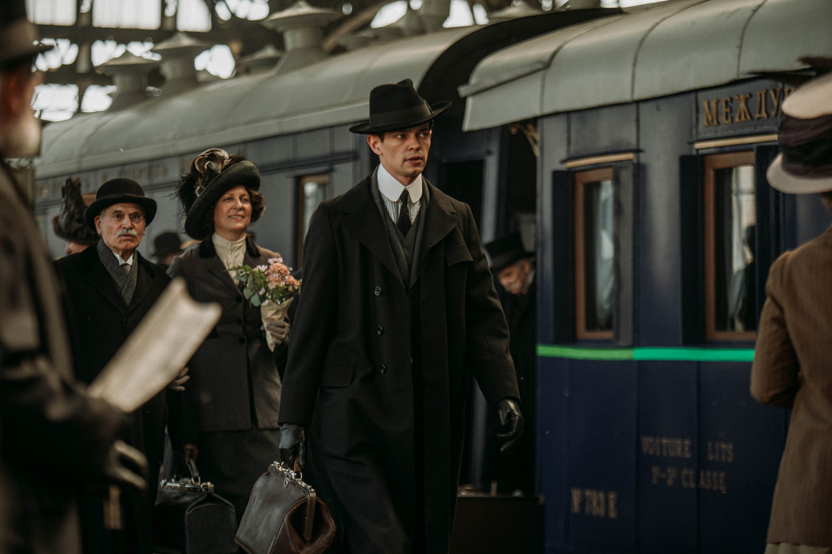 Истоки современности: на канале «Россия 1» стартует сериал «Хроники русской революции» со звездами кино