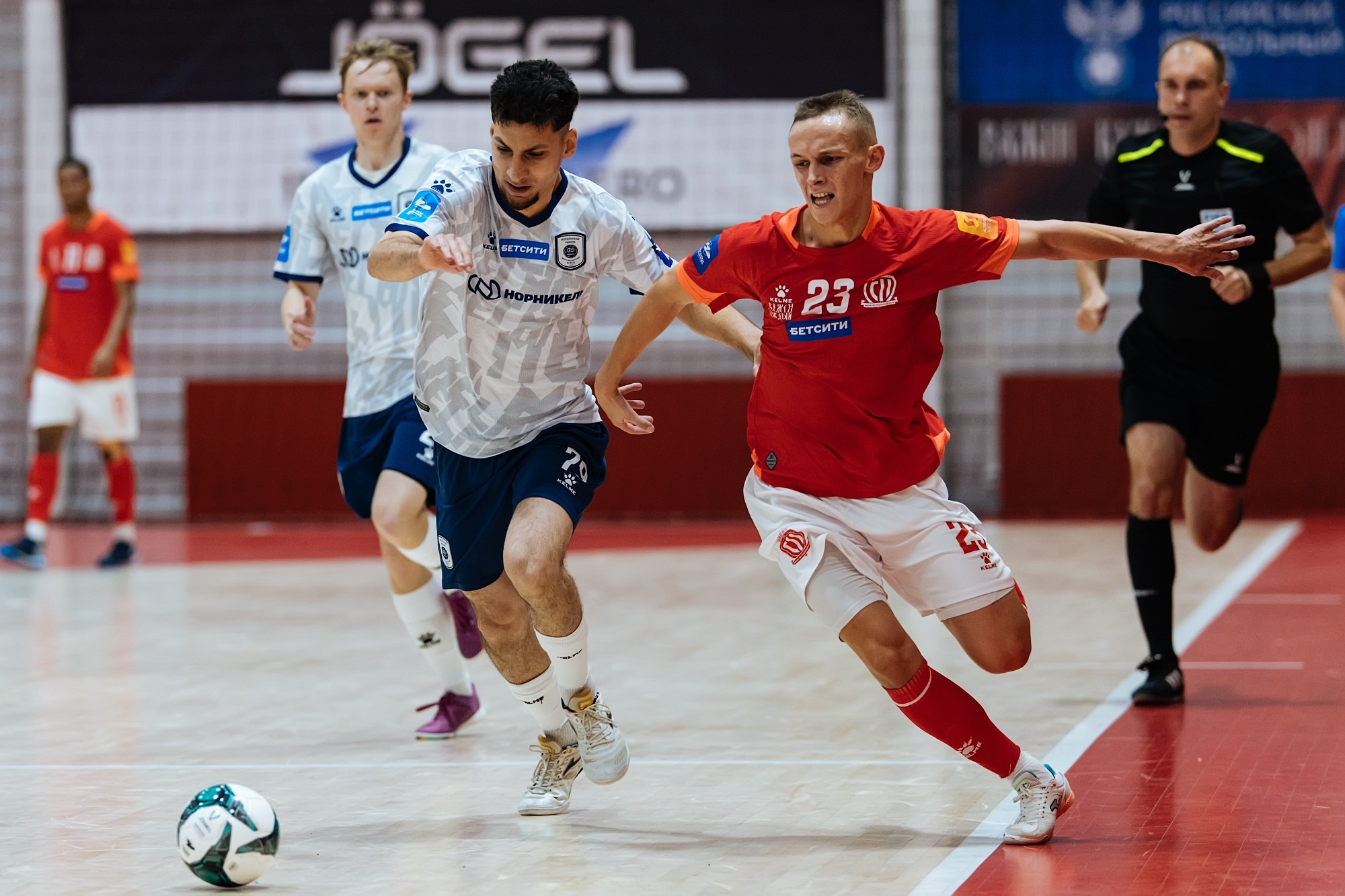 Футзальные битвы в Липецке, Ухте и Сургуте: смотрим второй этап мини-футбольного Кубка лиги на каналах «Мяч» и «ТВ Спорт»