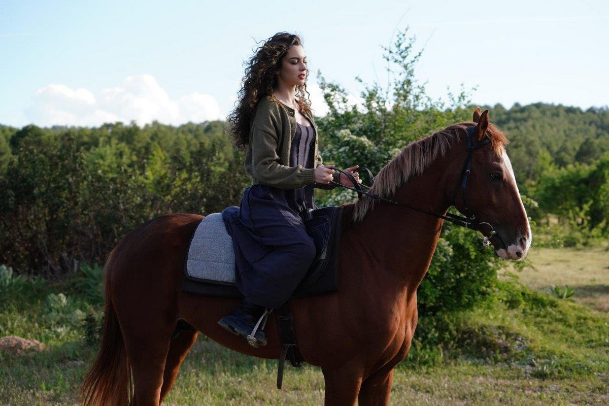 Турецкий сериал «Ночная сказка» с Бураком Денизом впервые выходит на российском ТВ