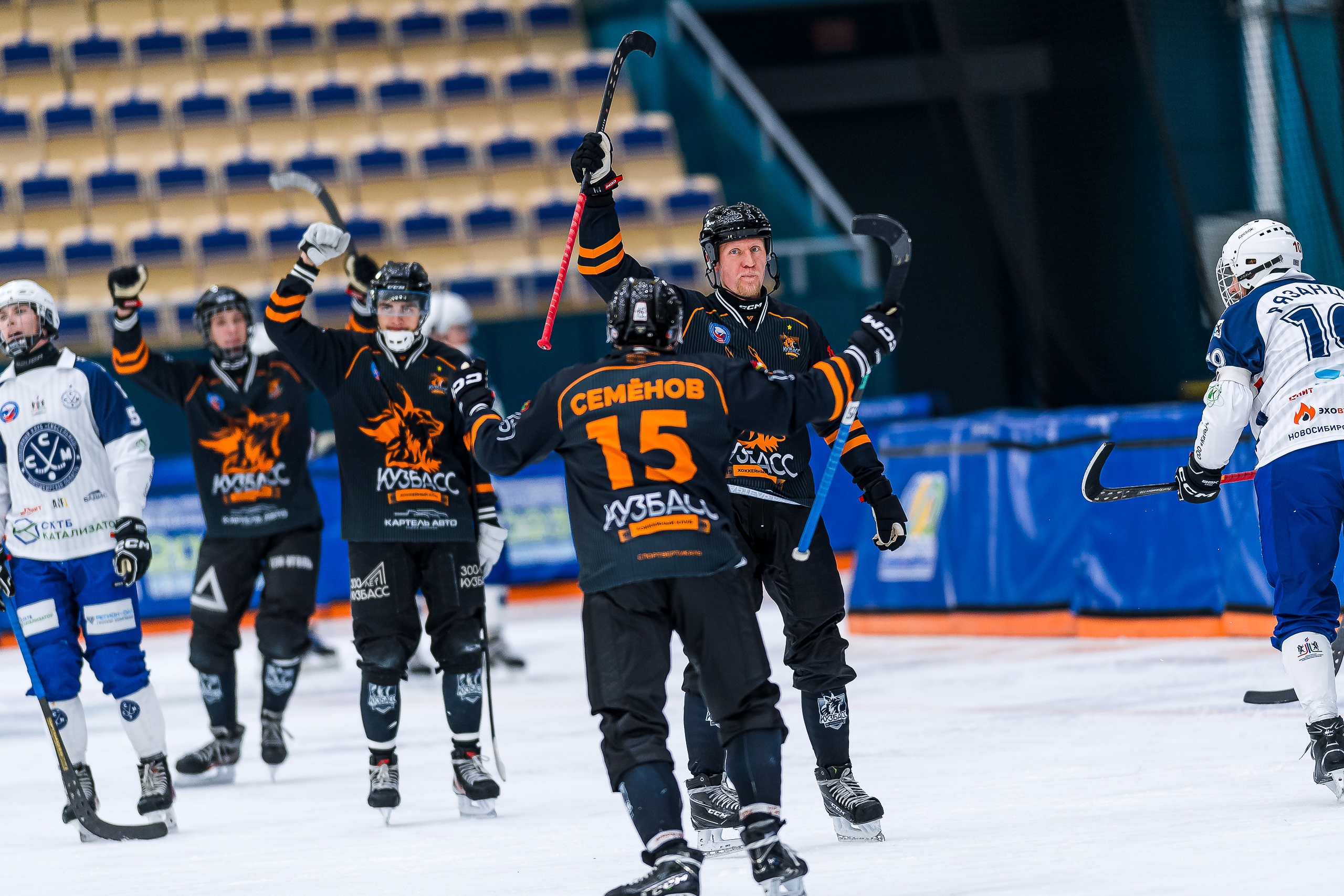 «Динамо» и СКА забивают больше, «Кузбасс» в тройке: 2-й тур чемпионата России по хоккею с мячом на каналах «Триколор Спорт», «Хоккей ТВ» и «ТВ Спорт»