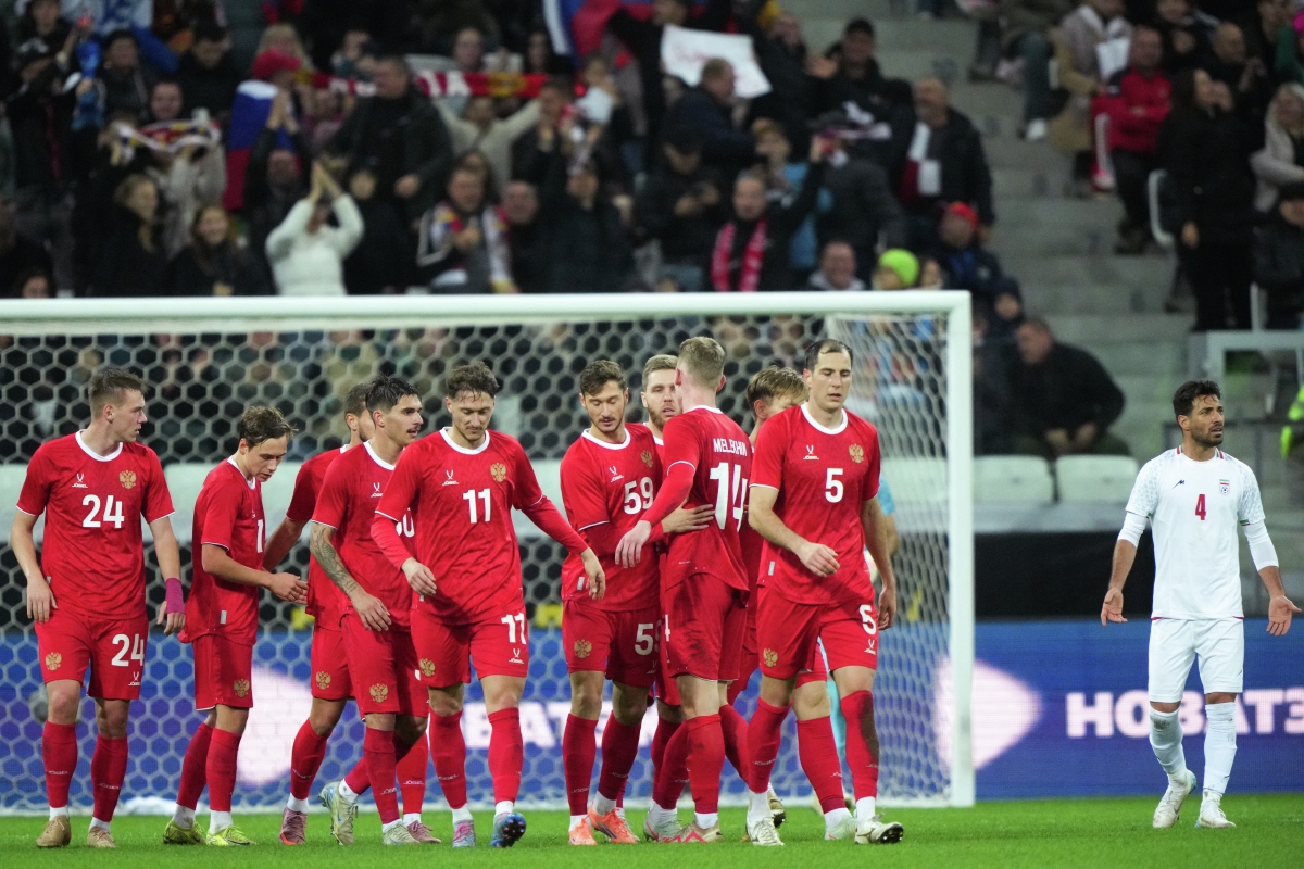 Сразимся с парнями с высокогорья: не пропустите товарищескую футбольную игру Россия – Боливия на канале «МАТЧ!»