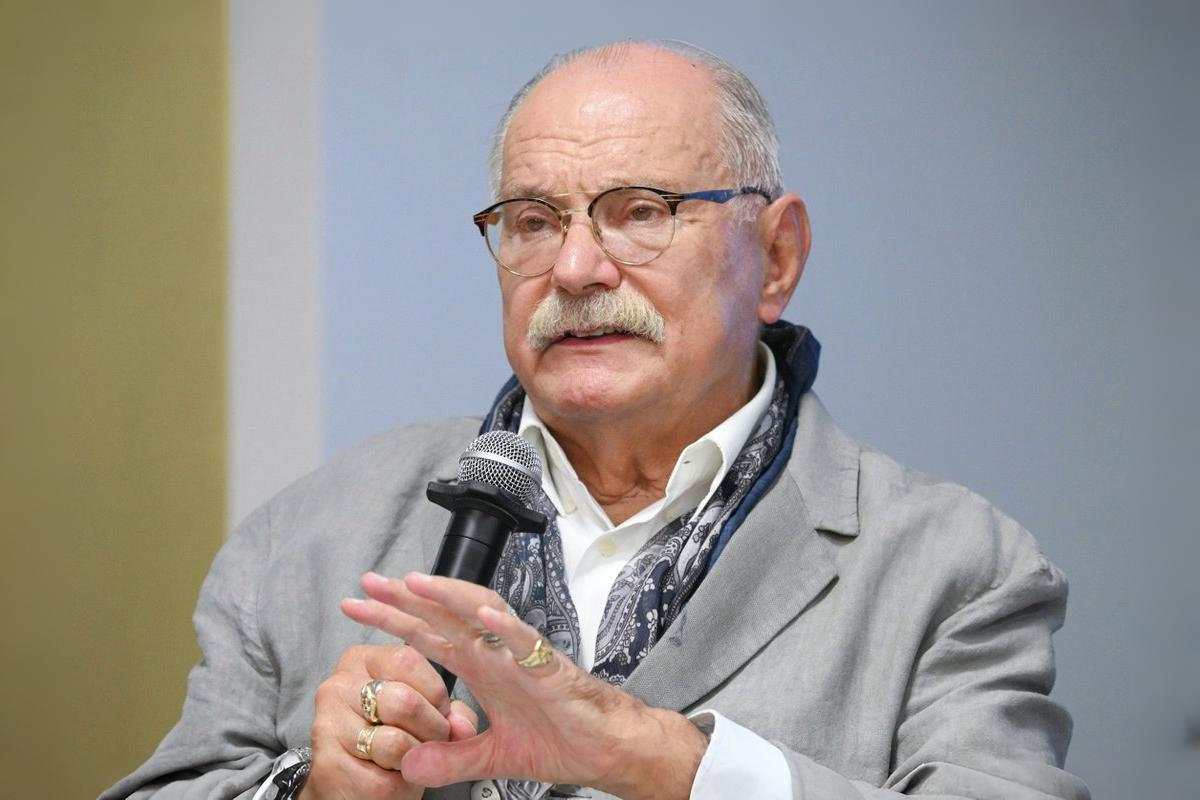 Нарушал ПДД, получал по лицу: «Инспектор ГАИ» и «Не самый удачный день» в 80-летие Никиты Михалкова на канале «Советская киноклассика»