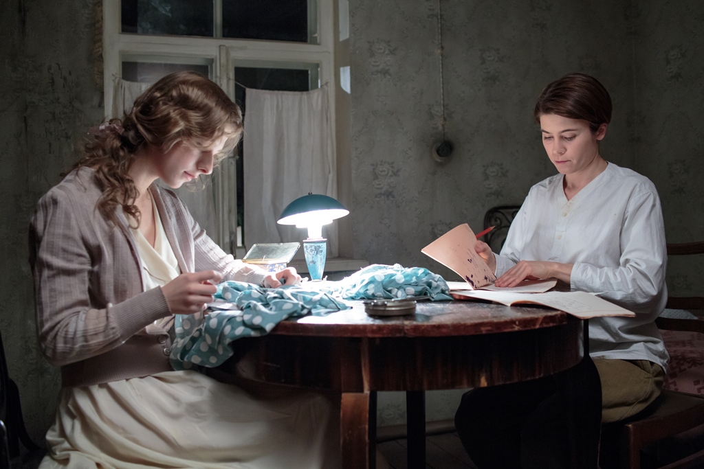 Жизнь после войны: Первый канал начинает показ сериала «Неопалимая купина»