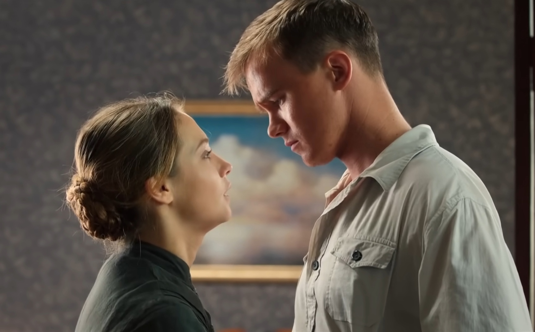 Пришла, чтобы искоренить уголовников: сериал «Мурка» на канале «Наше» рассказывает историю девушки, которой посвящена та самая песня