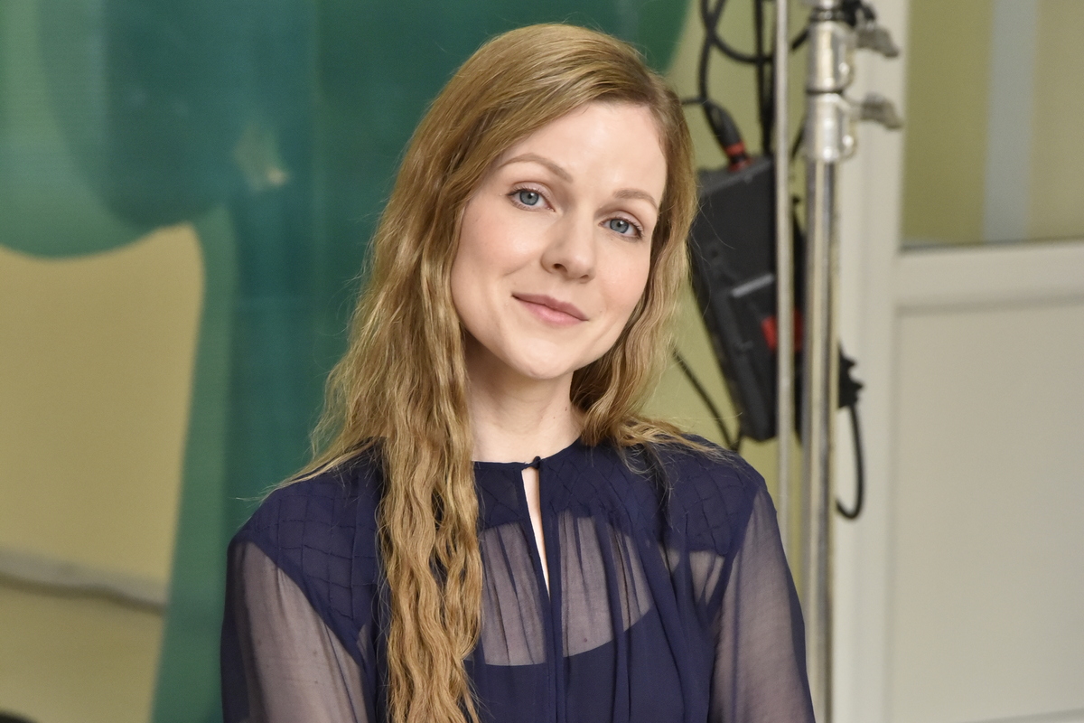 «По вечерам он пел индийские песни…»: актриса Дана Абызова о съемках мелодрамы «Мой любимый Раджа», женской силе и зависимости