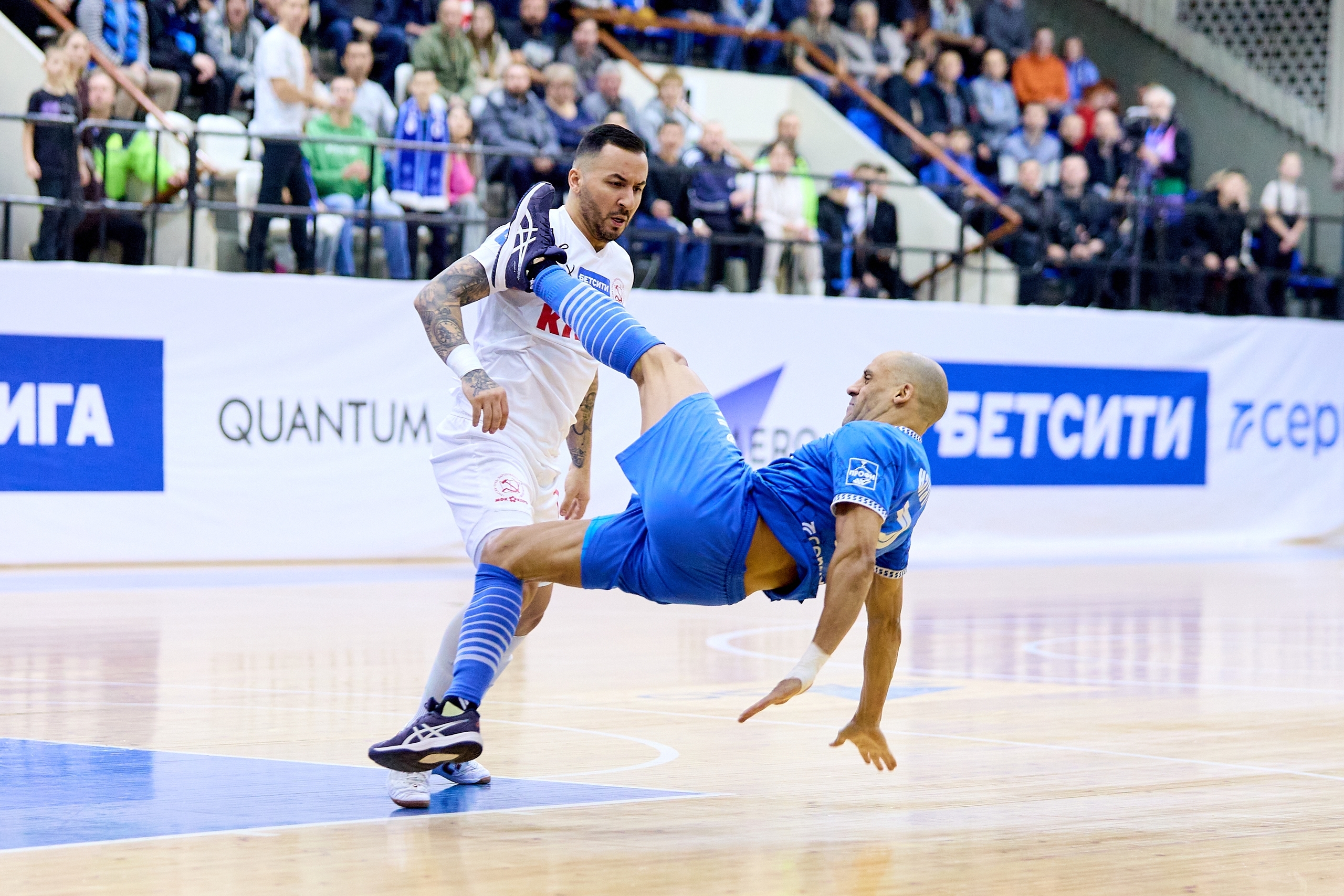 Суперматч «Норникель» – КПРФ, «Газпром-Югра» в Питере, «Ухта» примет «Факел»: смотрим 15-й тур футзальной суперлиги на каналах «Мяч», «ТВ Спорт» и «Триколор Спорт»