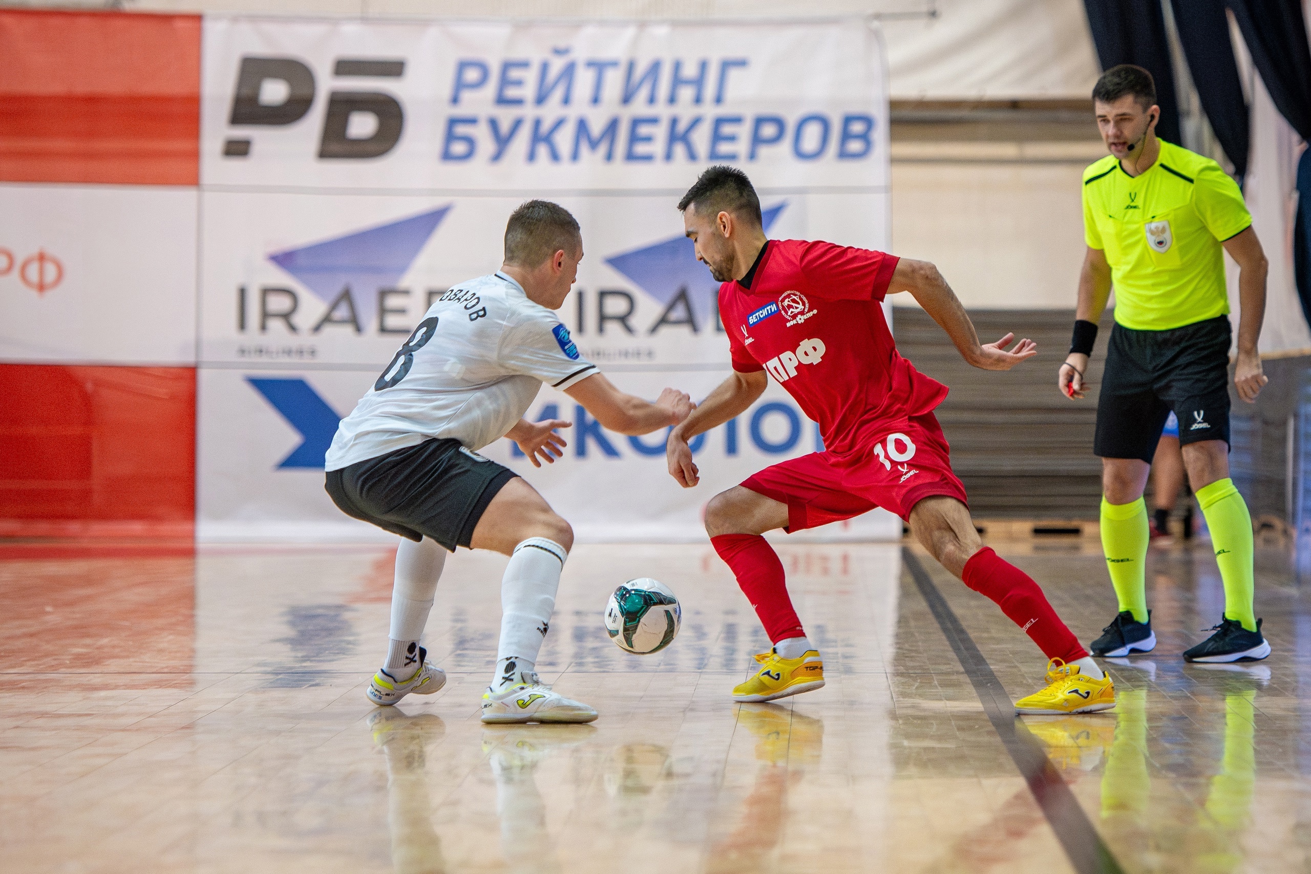 Чемпионская схватка «Норильский Никель» – КПРФ, «Газпром-Югра» играет дома, «Ухта» едет в Нижний: смотрим 19 тур футзальной суперлиги на каналах «Мяч» и «ТВ Спорт»