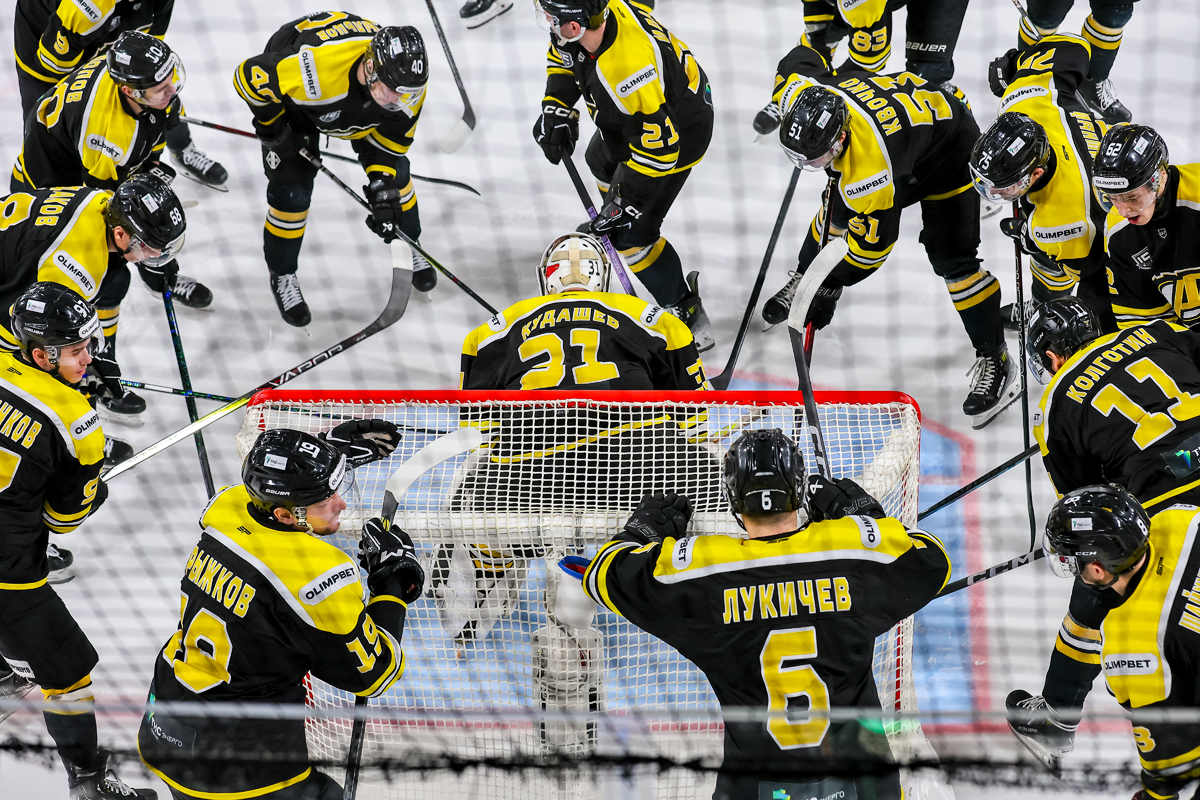 «Дизель» бьется на Неве, чемпионское дерби, «Югра» и «Торпедо» играют дома: смотрим матчи Всероссийской хоккейной лиги на канале «Хоккей ТВ»