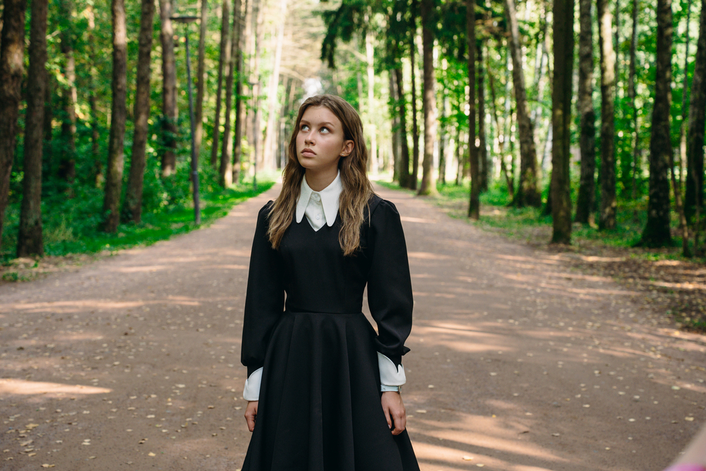 Новая «Алиса в стране чудес»: стартовали съемки музыкального фильма с Анной Пересильд