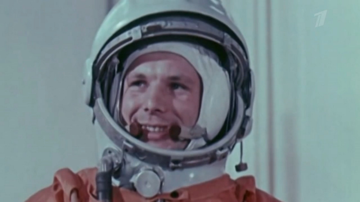 Ток-шоу выходных на Первом канале: откровения Евгения Стеблова в «Эксклюзиве» и воспоминания о Юрии Гагарине в «Сегодня вечером»