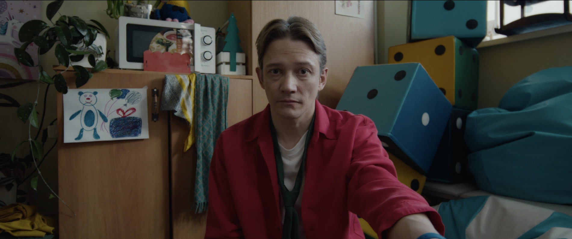 Смех сквозь слезы: пронзительная 19-минутная драма Ивана Соснина «30 секунд» доступна в Сети