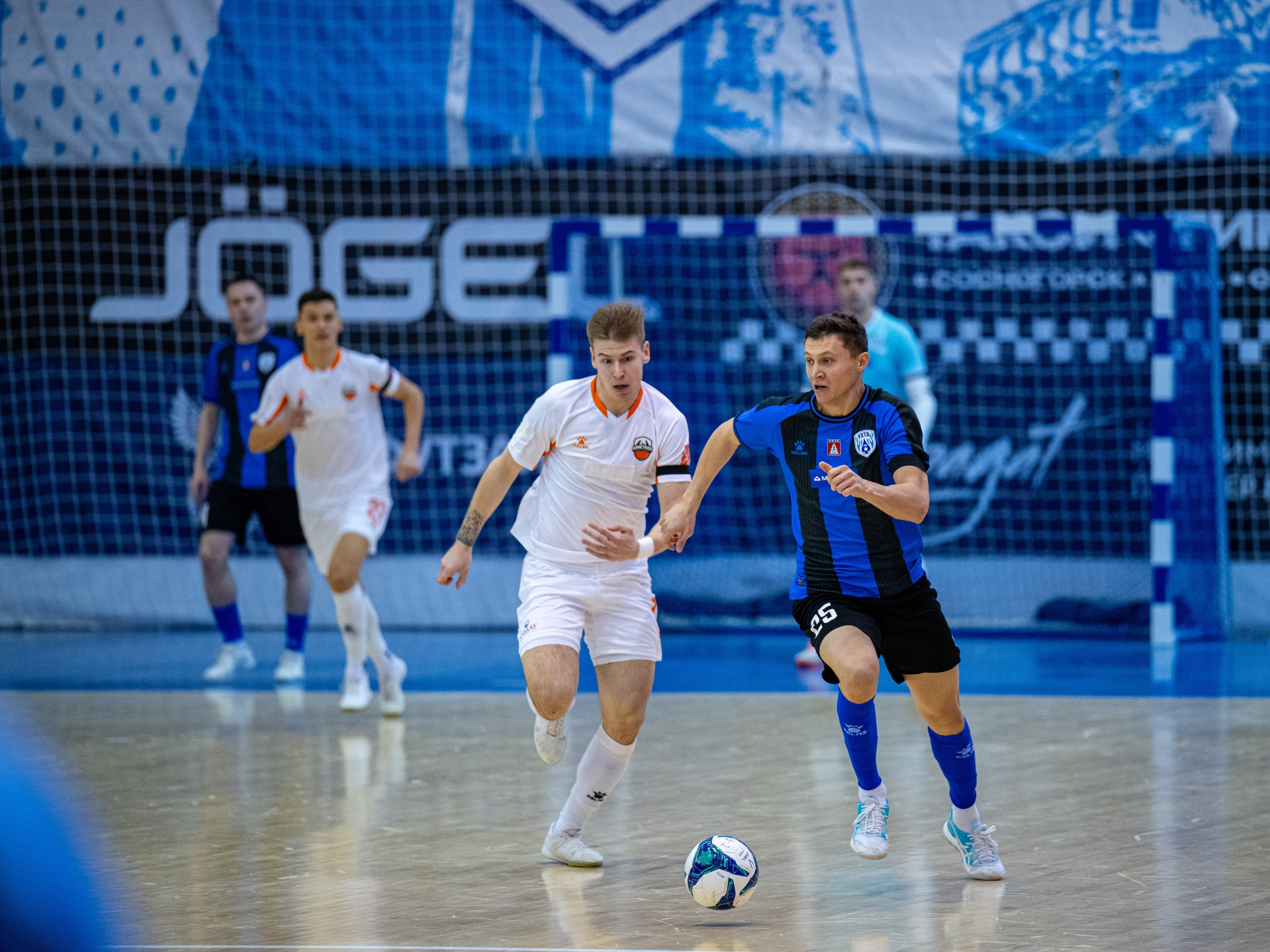 «Ухта» много забивает, «Норникель» близок к полуфиналу, КПРФ и «Газпром-Югра» будут биться: смотрим 1/4 мини-футбольного Кубка России на каналах «Мяч» и «ТВ Спорт»