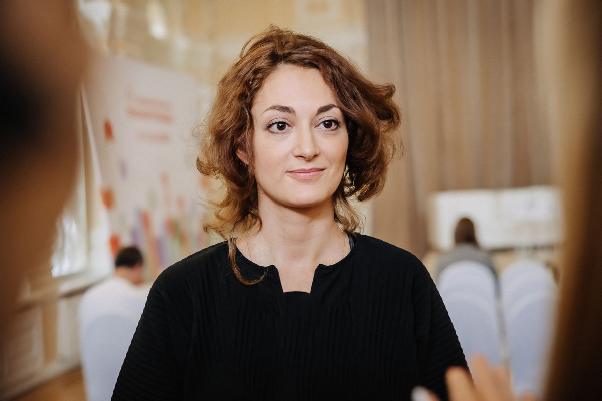 «Захватывающая и очень личная история»: режиссер Мария Рейзен о фильме «Самозванцы» и работе со звездами