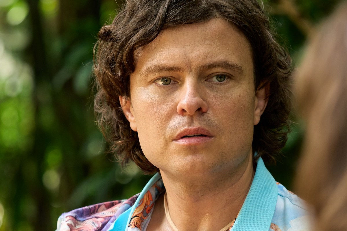 Прохор Шаляпин отправился на остров с новой пассией на проект «Ставка на любовь»