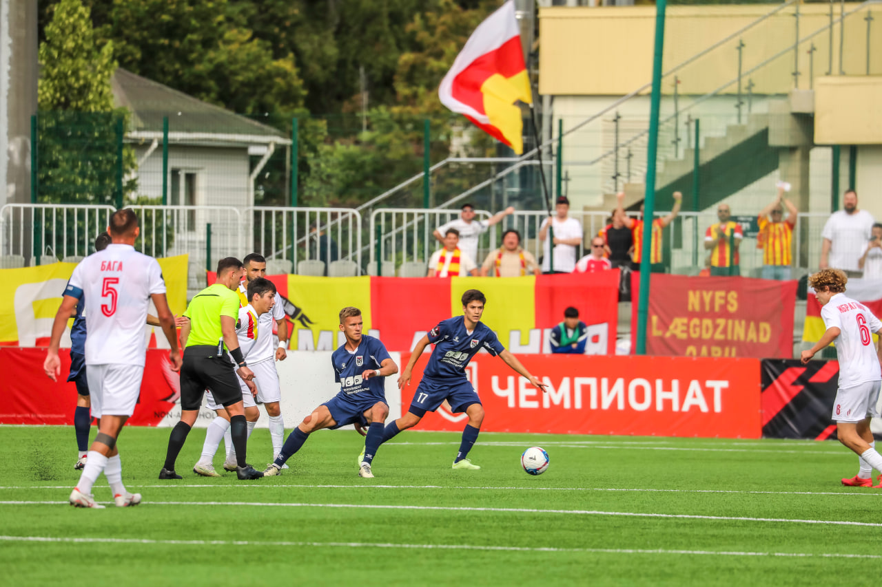 Матчи «Торпедо», «Динамо», «Алании», «Кубани» и другие футбольные игры Второй лиги на каналах «Мяч» и «ТВ Спорт»