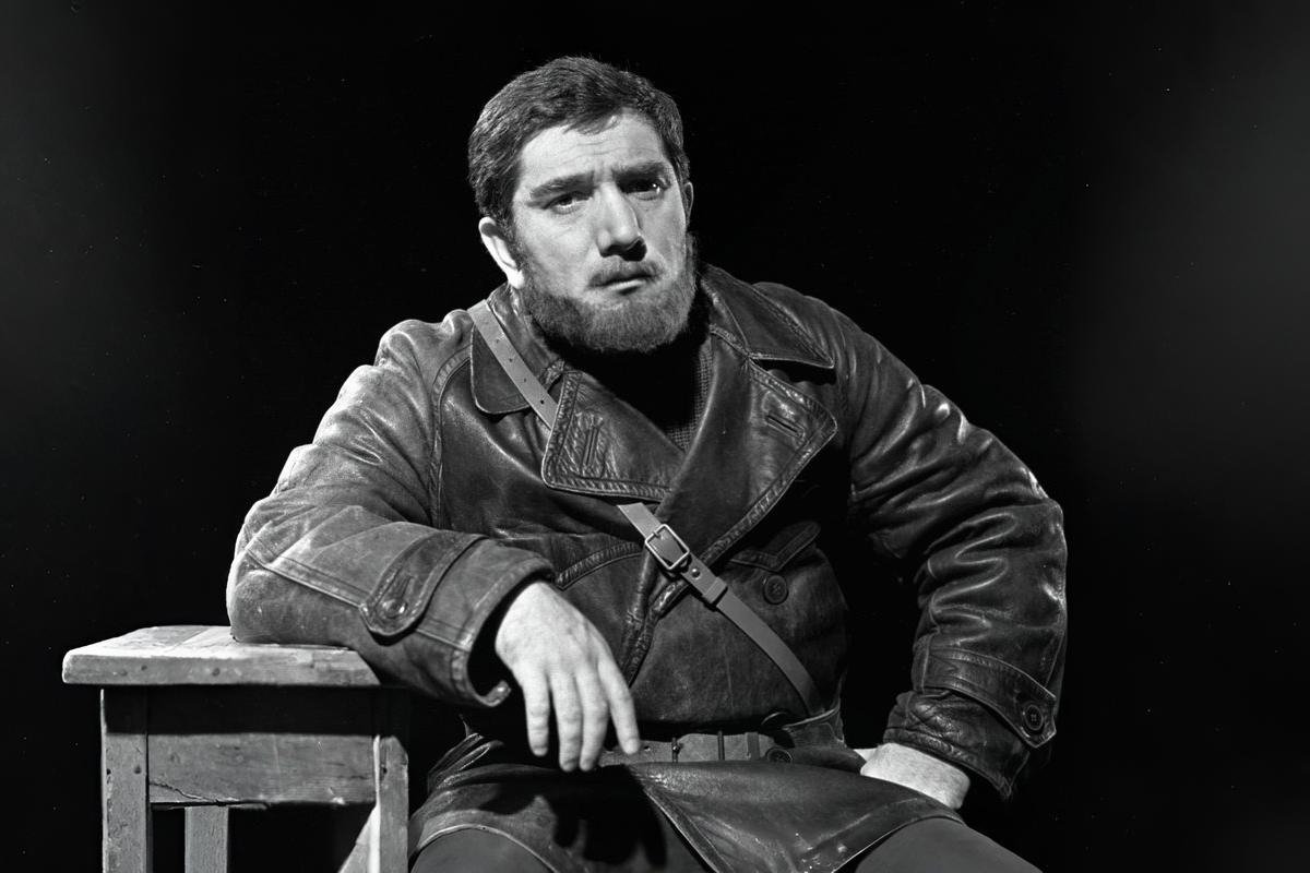 Смотрим четыре фильма в 90-летие Армена Джигарханяна на канале «Советская киноклассика»