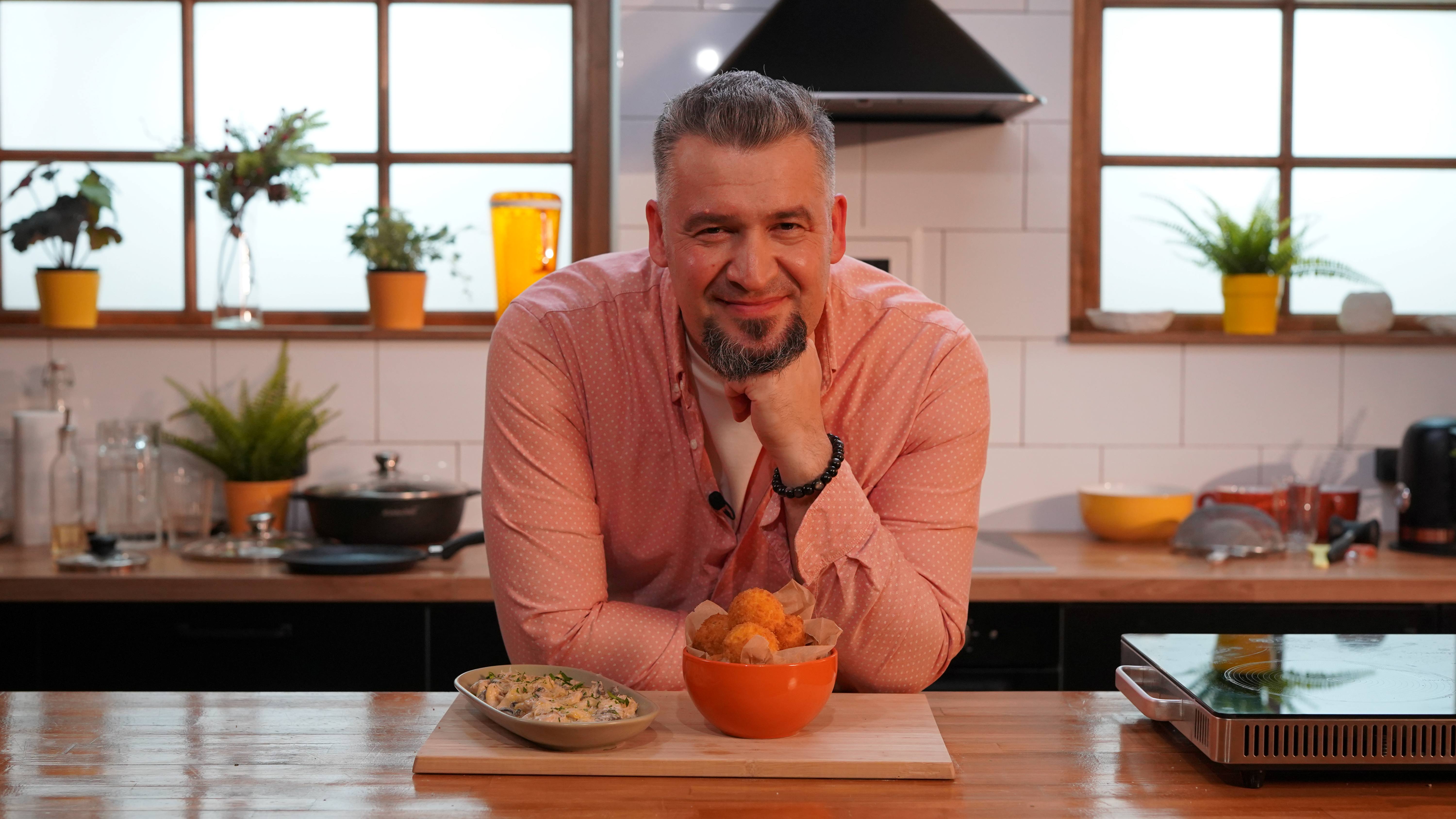 Стань королевой кухни: на телеканале «Еда» выходит новый кулинарный проект «Наедине с Мосиным»