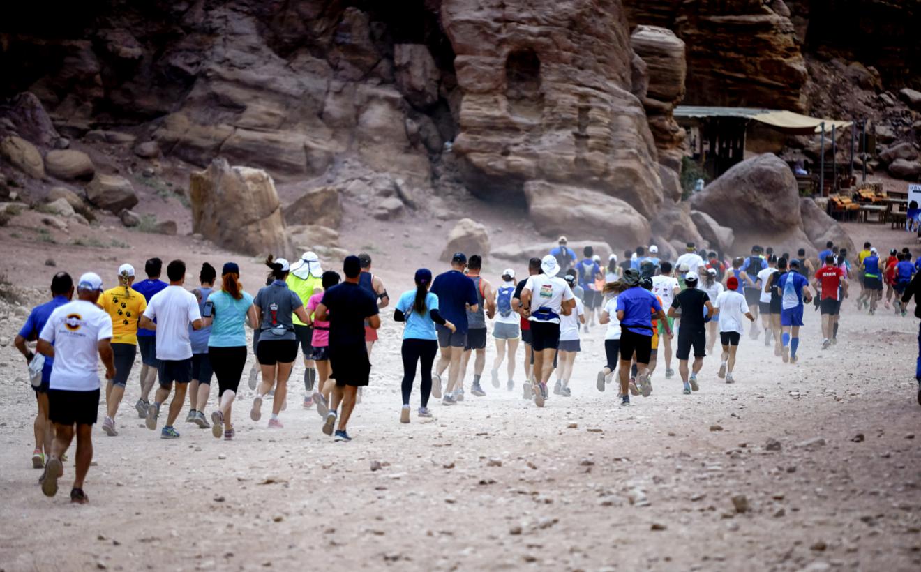 Все побежали – и я побежал