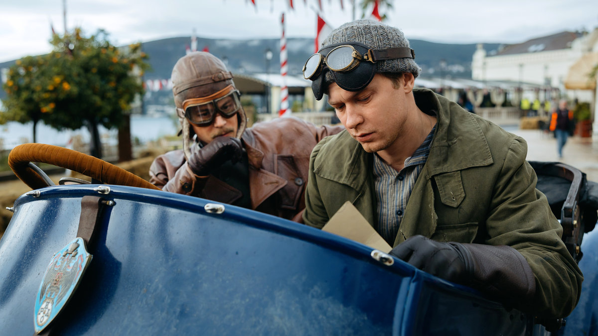 Люди, которые творят историю: закончились съемки картины «Битва моторов» с Иваном Янковским и Юрой Борисовым