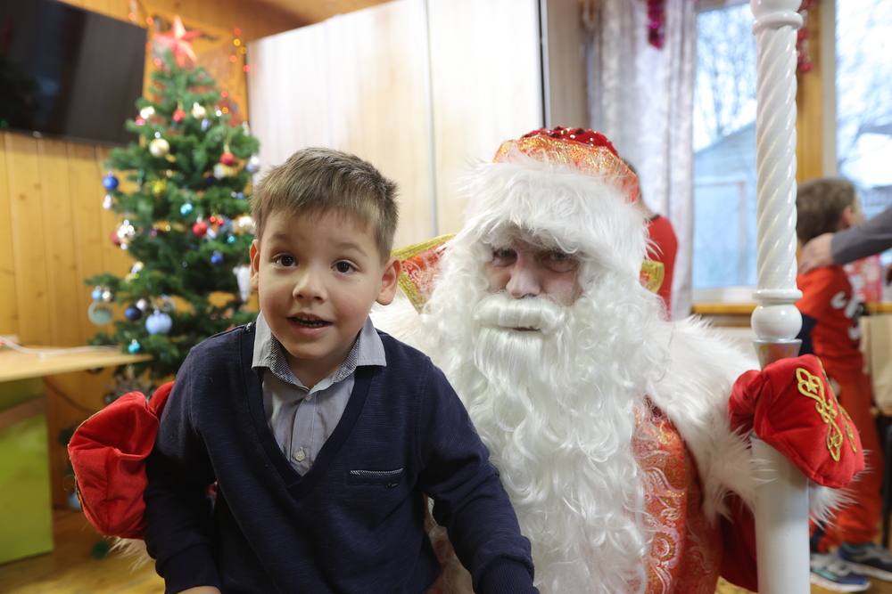 Дети верят в чудо: Дед Мороз и НТВ в восьмой раз исполняют мечты и желания мальчишек и девчонок