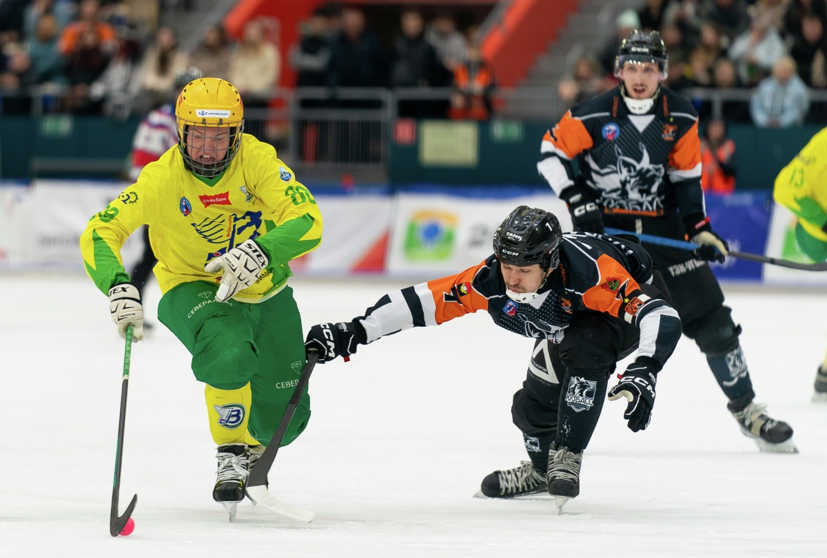 Смотрим игры плей-офф Кубка России по хоккею с мячом на канале «Хоккей ТВ»