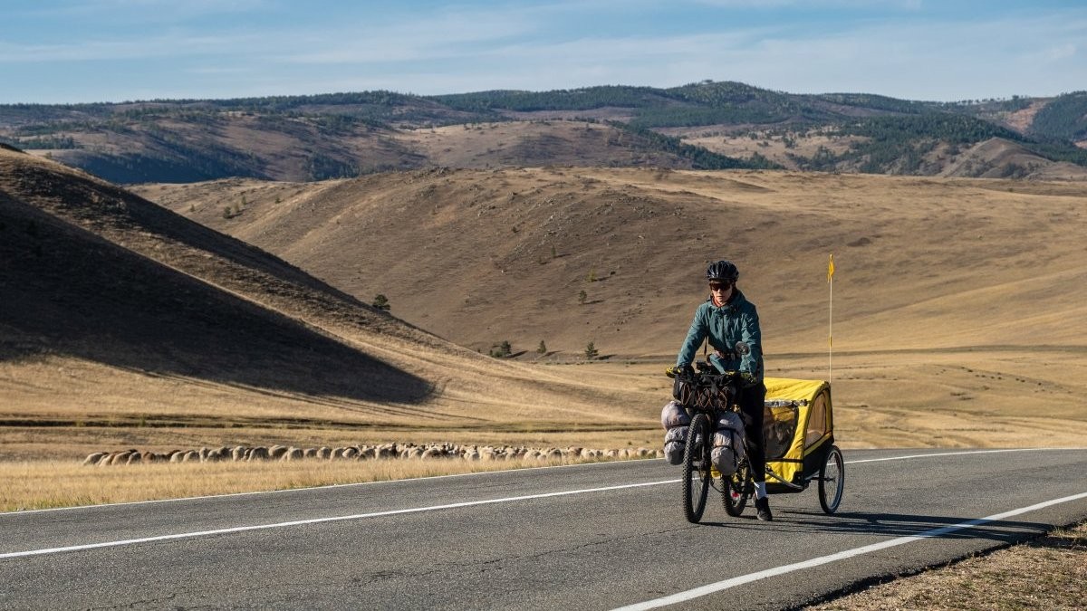 10 000 километров счастья для милой девушки: в прокат выходит спортивно-душевная комедия «Поехавшая»